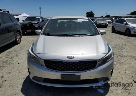 2017 Kia Forte Lx z USA, uszkodzony, nr VIN 3KPFK4A73HE087662